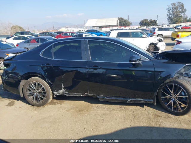 4T1T11AK7RU890725 Toyota CAMRY SE