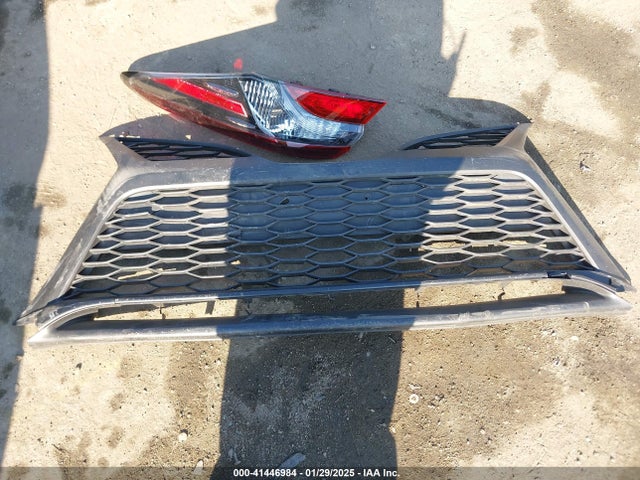 4T1T11AK7RU890725 Toyota CAMRY SE