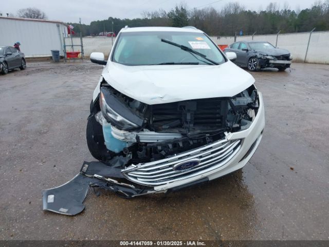 2FMPK3K93LBB16863 Ford Edge Titanium
