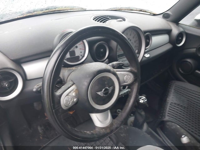 2008 MINI COOPER WMWMF33598TU68650 Photo 6