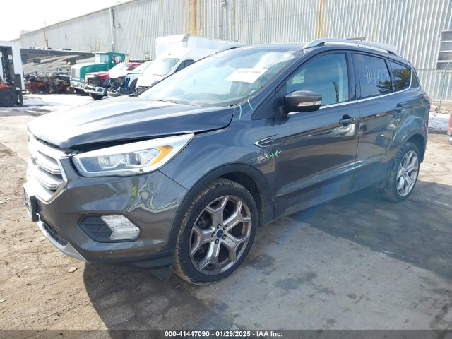 1FMCU9J93JUB23624 Ford Escape Titanium