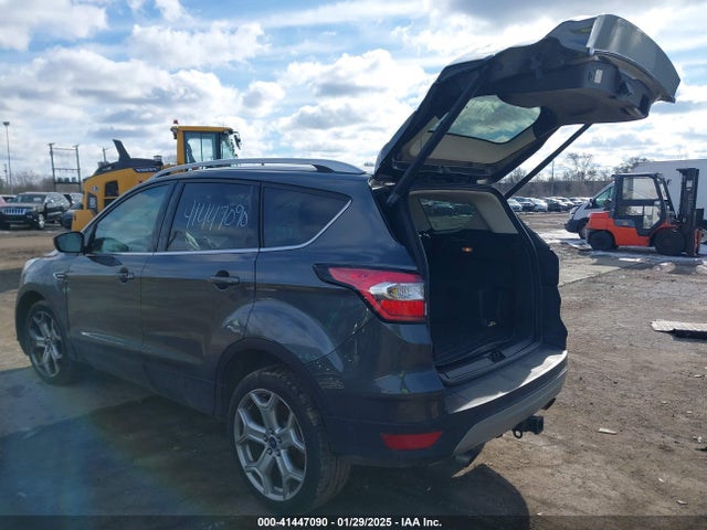 1FMCU9J93JUB23624 Ford Escape Titanium