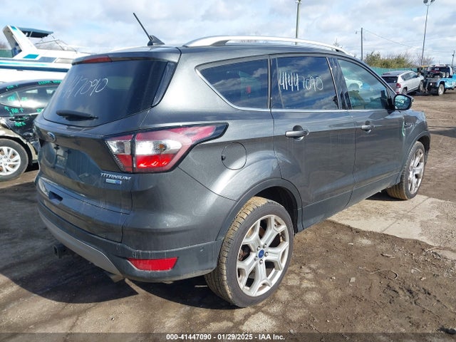 1FMCU9J93JUB23624 Ford Escape Titanium