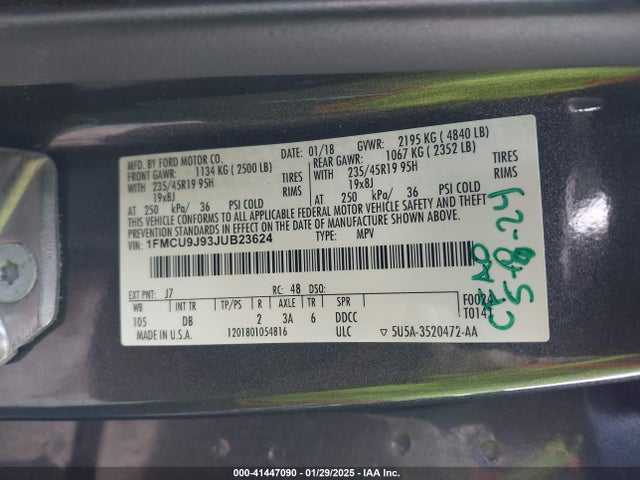 1FMCU9J93JUB23624 Ford Escape Titanium