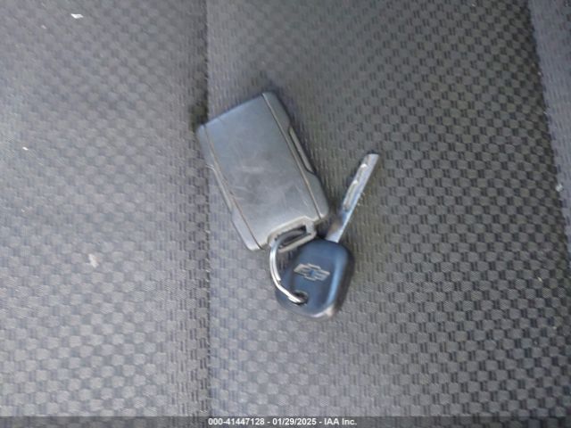 1GCVKREC5HZ222581 Chevrolet Silverado 1500 1lt