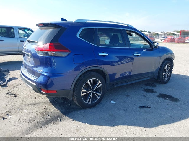 JN8AT2MT5KW256070 Nissan ROGUE SV