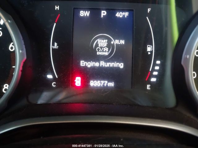 3C4NJDBB5JT117506 Jeep Compass Latitude 4x4