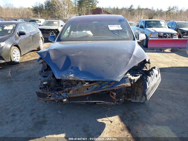 5YJXCBE27JF088737 Tesla 2018