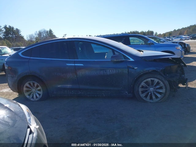 5YJXCBE27JF088737 Tesla 2018
