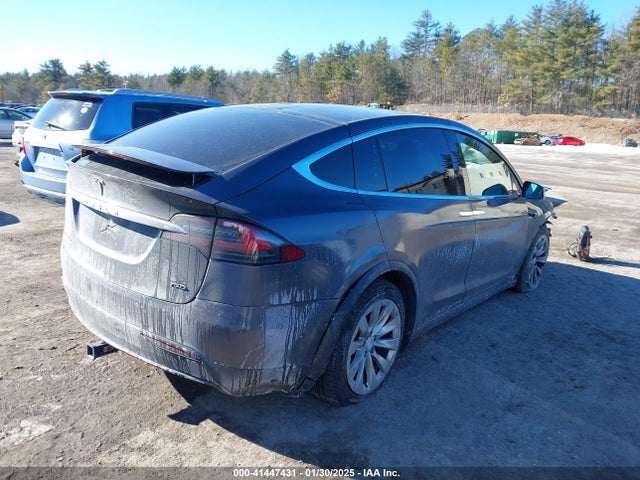 2018 TESLA MODEL X 5YJXCBE27JF088737 Photo 3