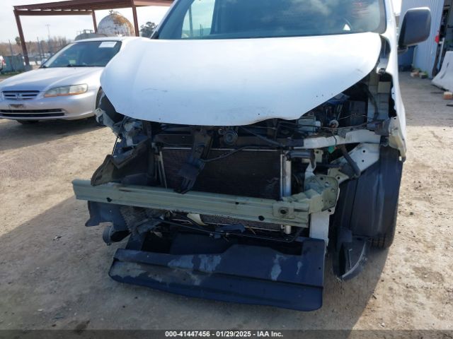 3N6CM0KN2GK693227 Nissan Nv200 S