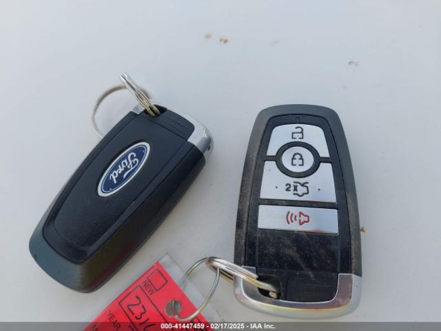 3FA6P0HD7JR232888 Ford FUSION SE