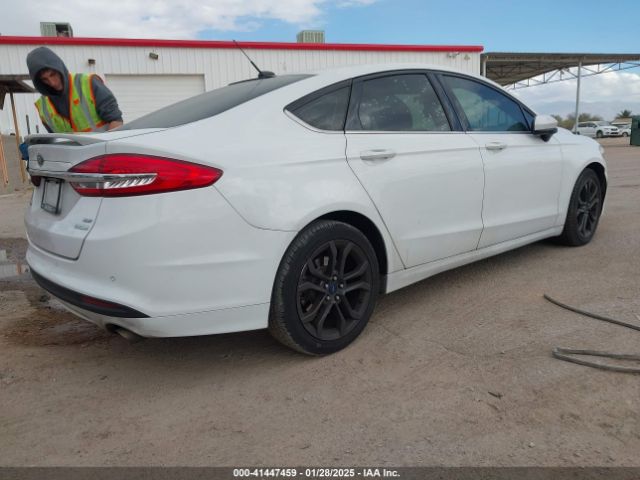 3FA6P0HD7JR232888 Ford FUSION SE