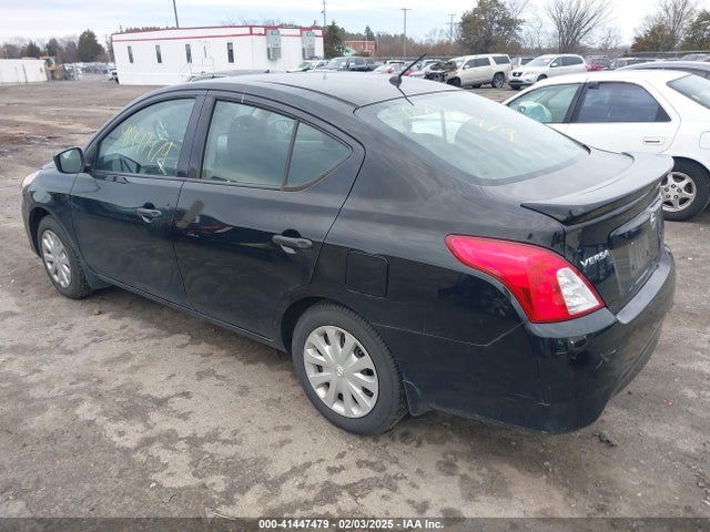 3N1CN7AP5JL840799 Nissan Versa 1.6 S+