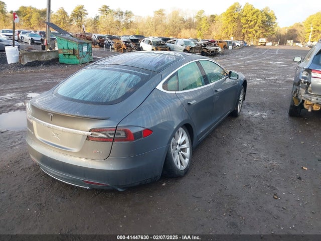 2013 TESLA MODEL S 5YJSA1DP3DFP08141 Photo 3