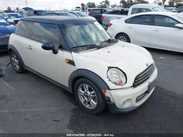 2011 MINI COOPER WMWSU3C5XBT251760 Photo 0