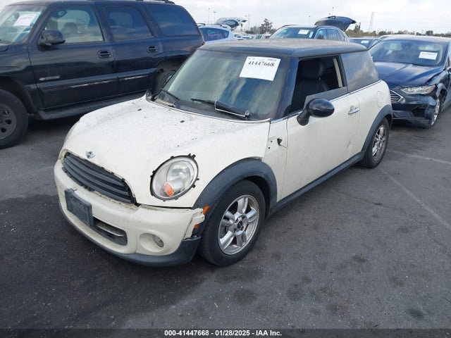 2011 MINI COOPER WMWSU3C5XBT251760 Photo 1