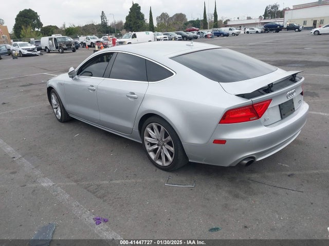 2013 AUDI A7 WAUYGAFC7DN076830 Photo 2