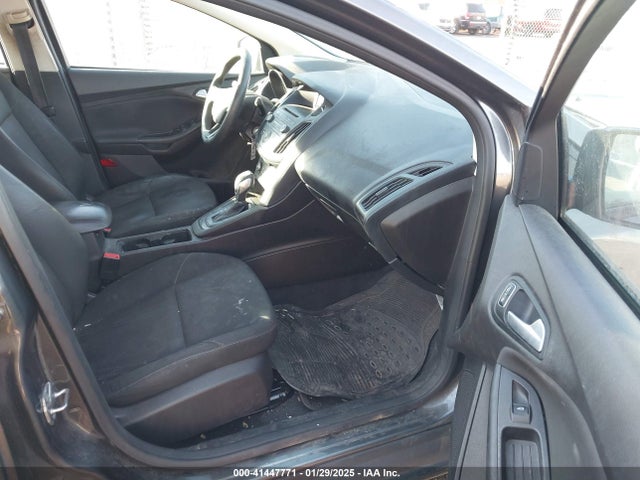 Ford FOCUS SE 2016 1FADP3F29GL229069 Image 5