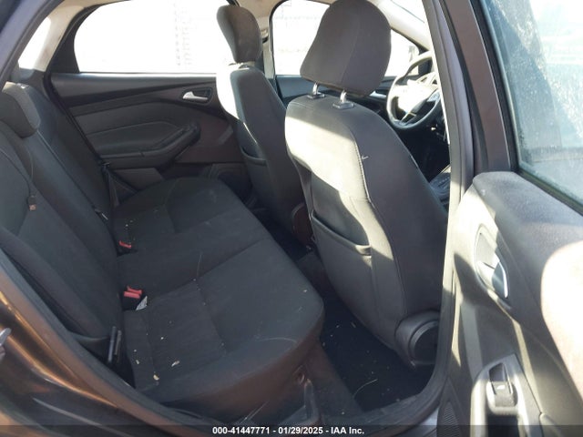 Ford FOCUS SE 2016 1FADP3F29GL229069 Image 8