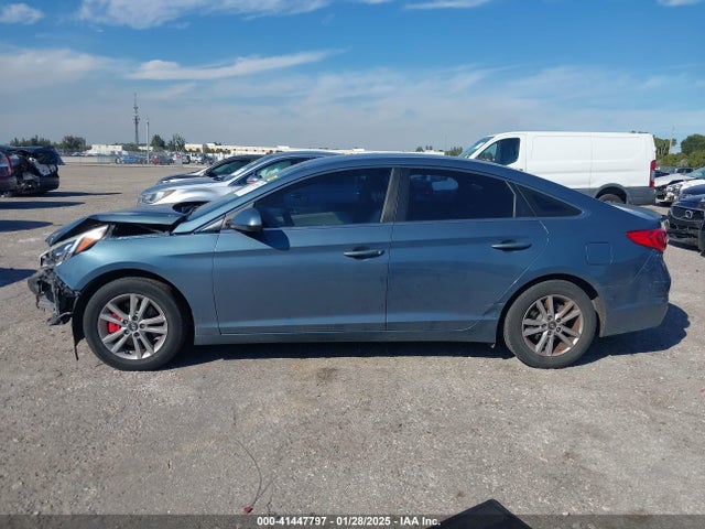 Hyundai SONATA SE 2016 5NPE24AF2GH355470 Image 15