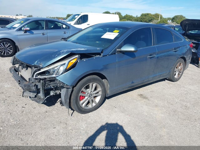 Hyundai SONATA SE 2016 5NPE24AF2GH355470 Image 2