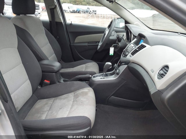 1G1PA5SH1F7156844 Chevrolet Cruze Ls Auto