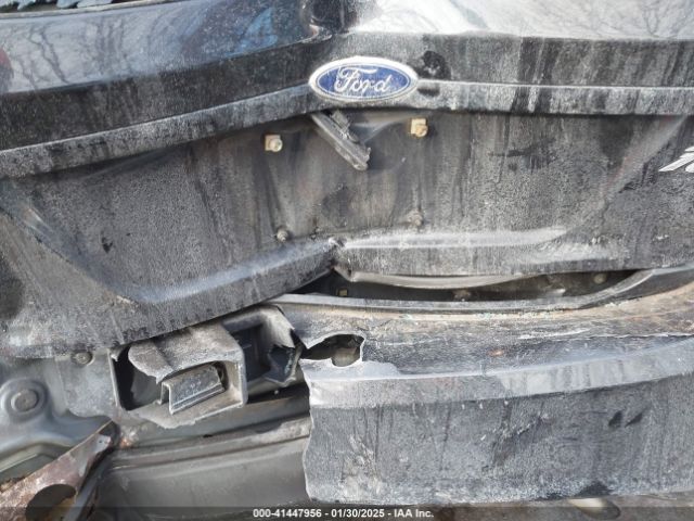 3FADP4TJ9FM123185 Ford FIESTA S