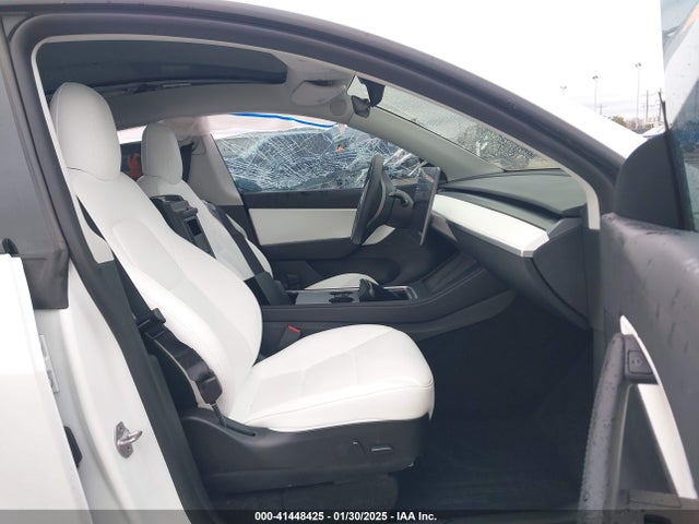 2022 TESLA MODEL Y 7SAYGDEF1NF456829 Photo 4