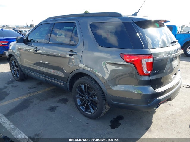Ford EXPLORER XLT 2018 1FM5K7D83JGB09212 Image 3