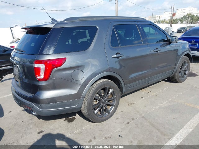 Ford EXPLORER XLT 2018 1FM5K7D83JGB09212 Image 4