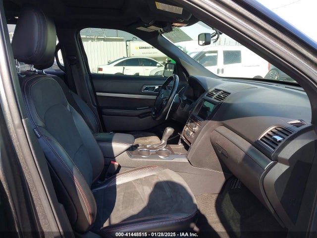 Ford EXPLORER XLT 2018 1FM5K7D83JGB09212 Image 5