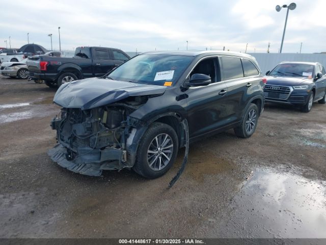 5TDKZRFH9HS509478 Toyota Highlander Xle
