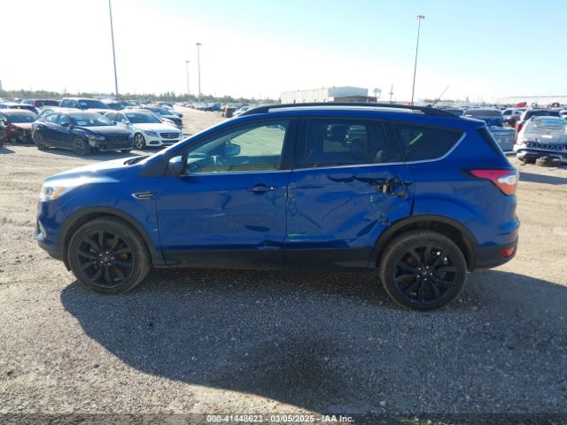 1FMCU9HD8JUB72120 Ford ESCAPE SEL