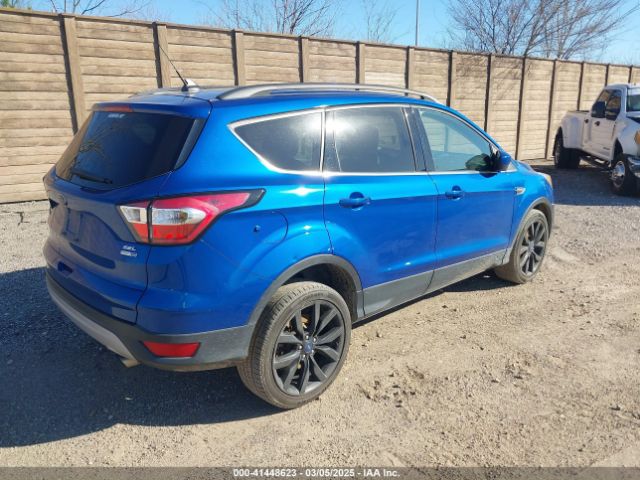 1FMCU9HD8JUB72120 Ford ESCAPE SEL