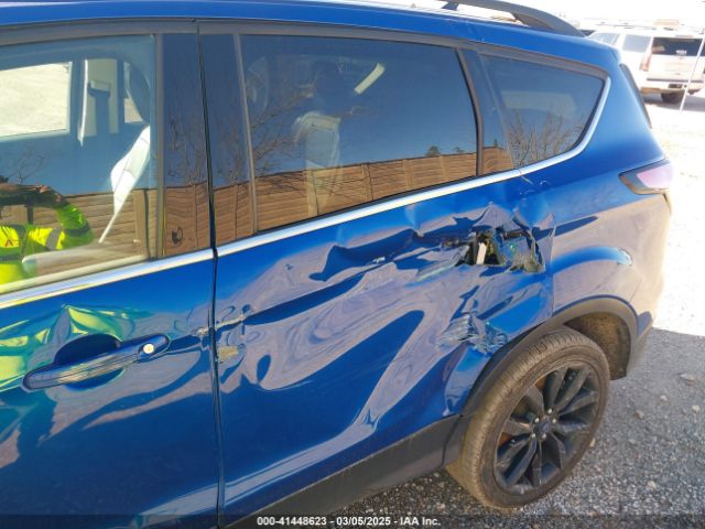 1FMCU9HD8JUB72120 Ford ESCAPE SEL