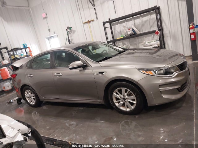 KIA Optima Lx 2017 5XXGT4L37HG134422 Image 14