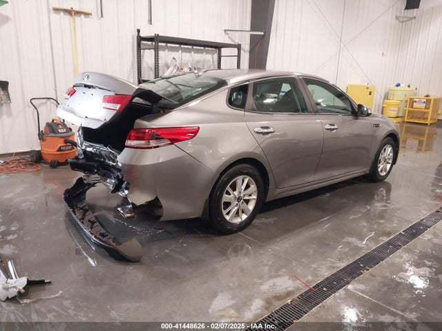 KIA Optima Lx 2017 5XXGT4L37HG134422 Image 4