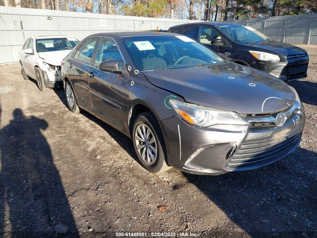 Toyota CAMRY LE 2017 4T1BF1FK8HU747576 Image 1
