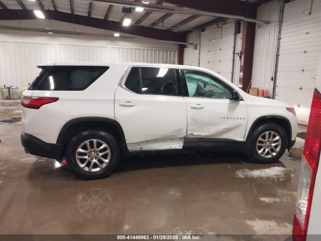 Chevrolet Traverse Ls 2018 1GNEVFKW8JJ193464 Image 13