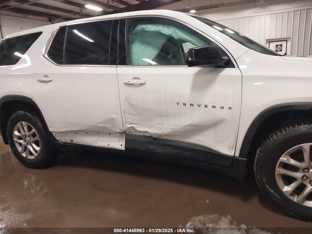 Chevrolet Traverse Ls 2018 1GNEVFKW8JJ193464 Image 6