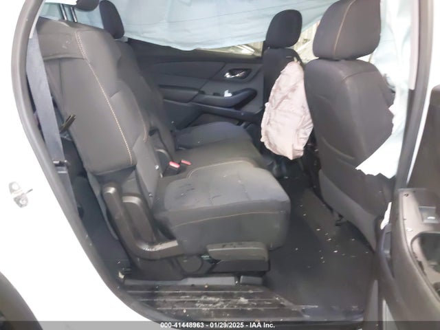Chevrolet Traverse Ls 2018 1GNEVFKW8JJ193464 Image 8