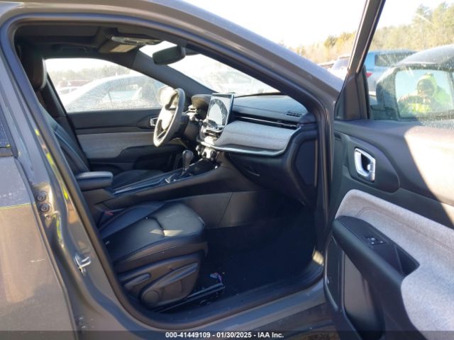 3C4NJDFN8RT602268 Jeep Compass Latitude Lux Fwd