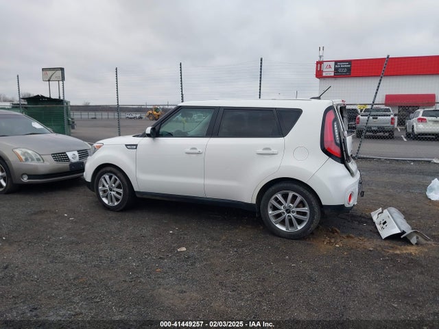 KIA SOUL + 2019 KNDJP3A57K7012376 Image 14
