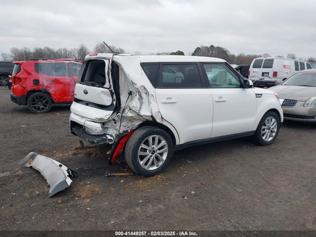 KIA SOUL + 2019 KNDJP3A57K7012376 Image 4