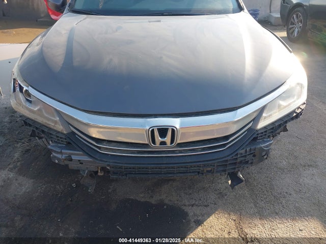 Honda ACCORD LX 2017 1HGCR2F36HA293121 Image 17