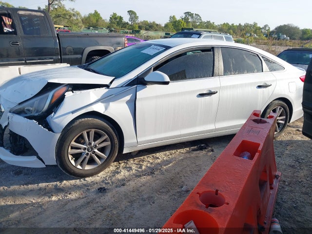 Hyundai SONATA SE 2016 5NPE24AF4GH368270 Image 14