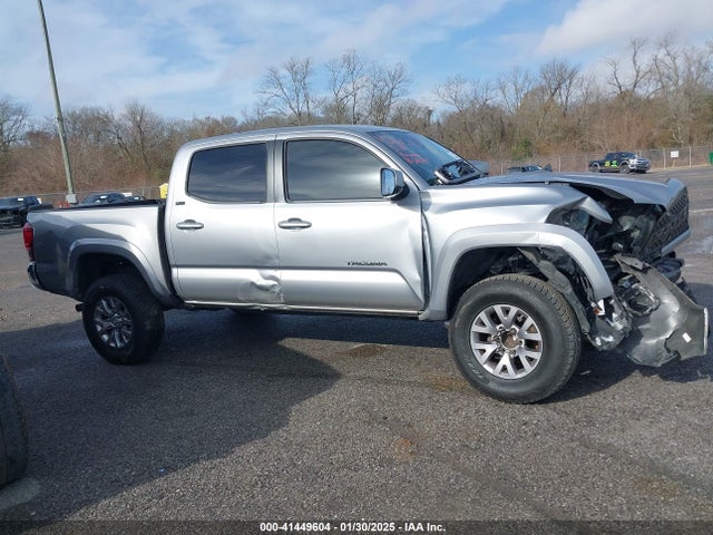 5TFAZ5CN6JX057889 Toyota Tacoma Sr5 V6