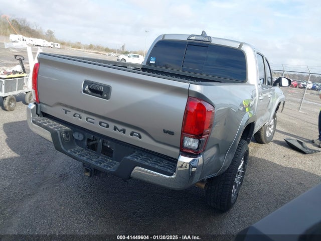 5TFAZ5CN6JX057889 Toyota Tacoma Sr5 V6