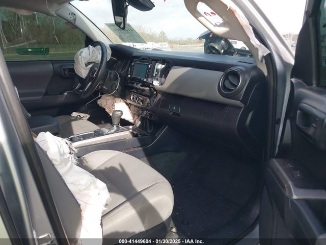 5TFAZ5CN6JX057889 Toyota Tacoma Sr5 V6
